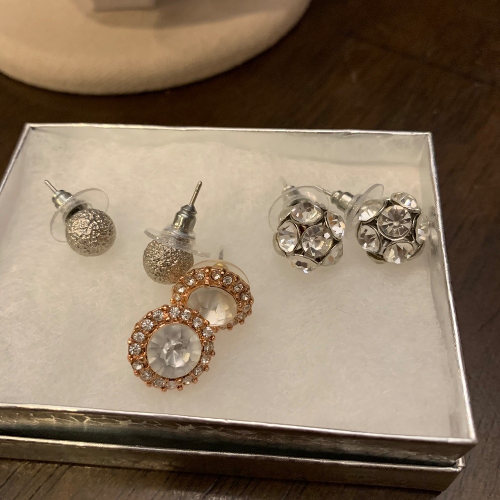 Set of three earrings